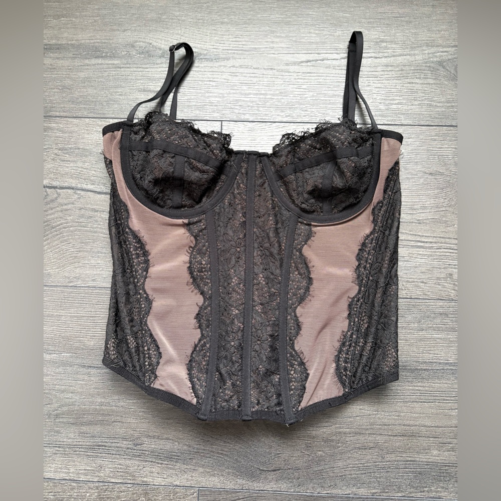 Urban Outfitters Out From Under Modern Love Black Lace Corset Top Size Large
